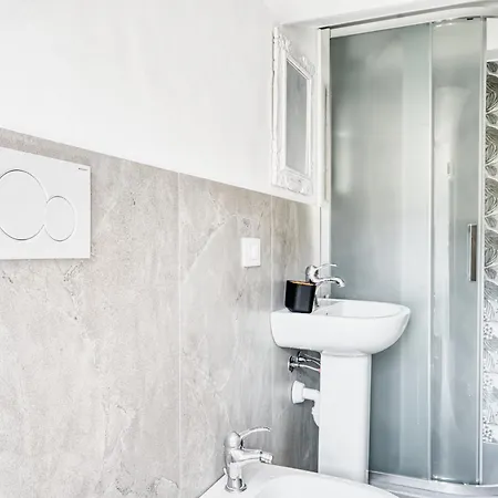 Apartman Mansarda White Dream