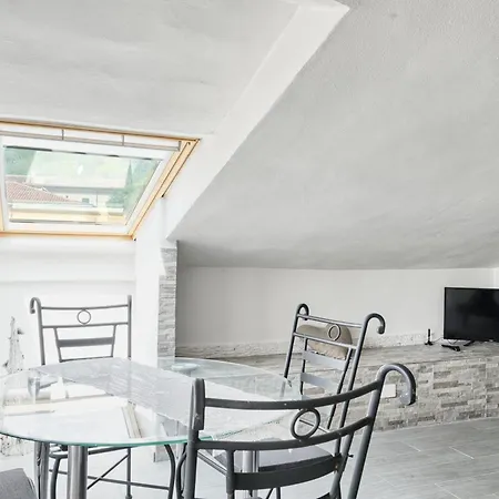 Mansarda White Dream Apartment